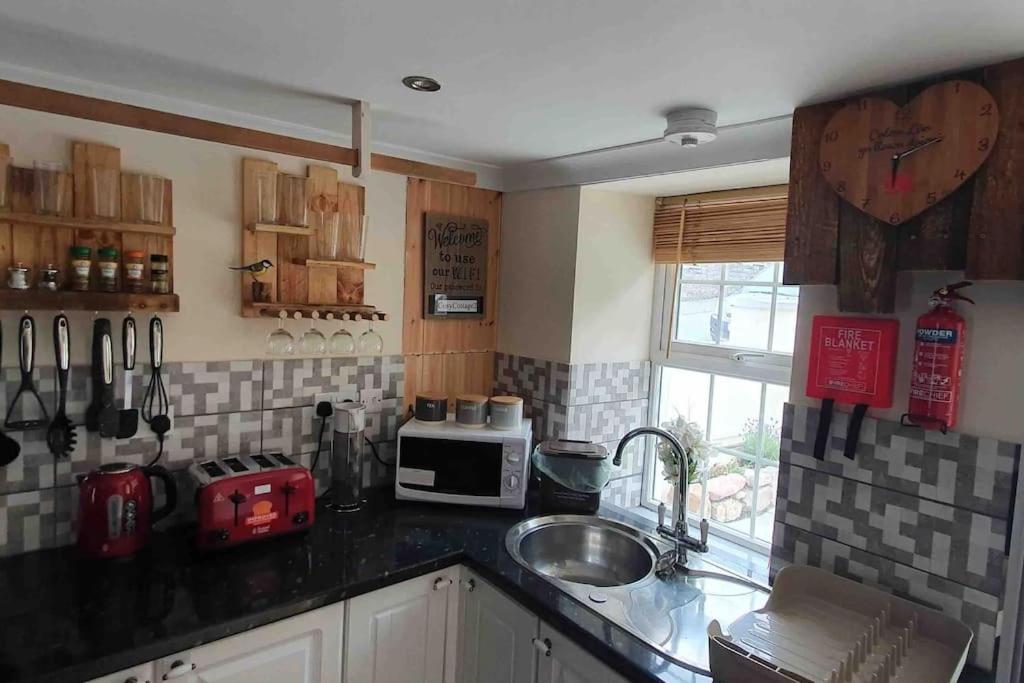Cosy Cottage In Garnant エクステリア 写真